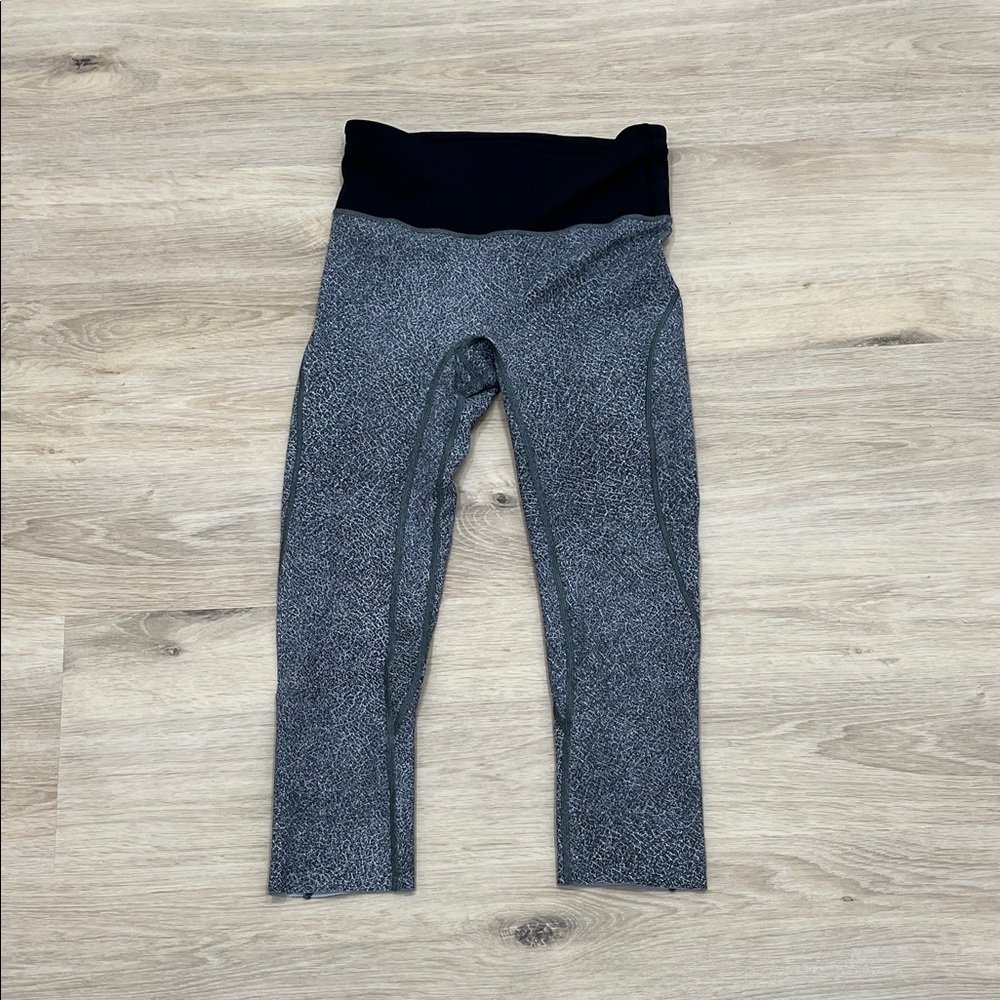 Lululemon Run The Day Crop *23"